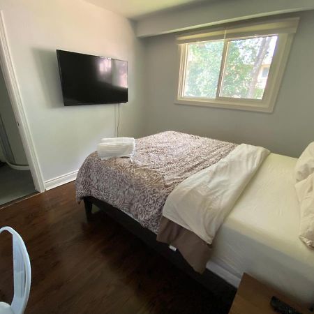 Yonge And Finch Subway !P Cozy & Quiet Private Bdr With Private Bathroom Toronto Ngoại thất bức ảnh