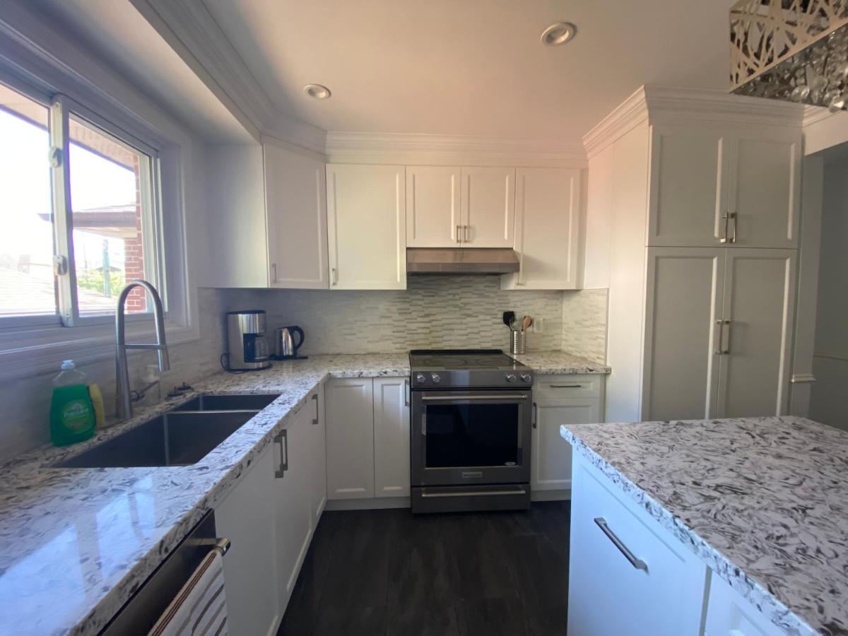 Yonge And Finch Subway !P Cozy & Quiet Private Bdr With Private Bathroom Toronto Ngoại thất bức ảnh